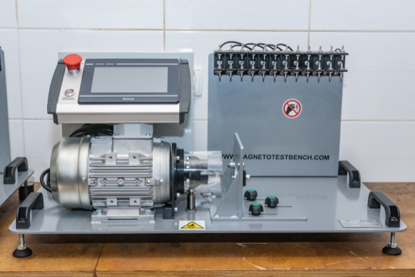 MagnetoTestBench Green Series - Advanced touchscreen aircraft magneto test bench with Kinco display and data logging
